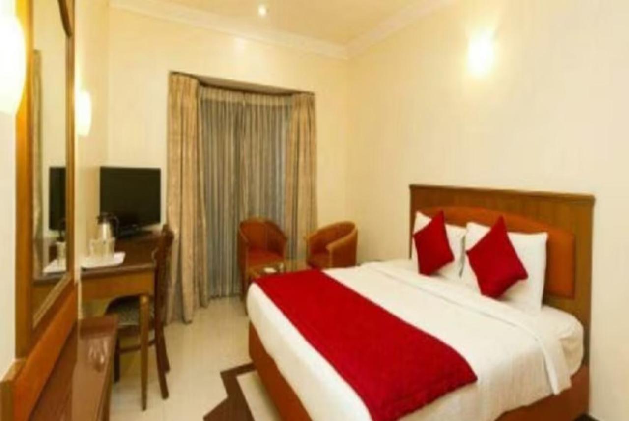 Goroomgo New Ashiyana Palace فاراناسي المظهر الخارجي الصورة